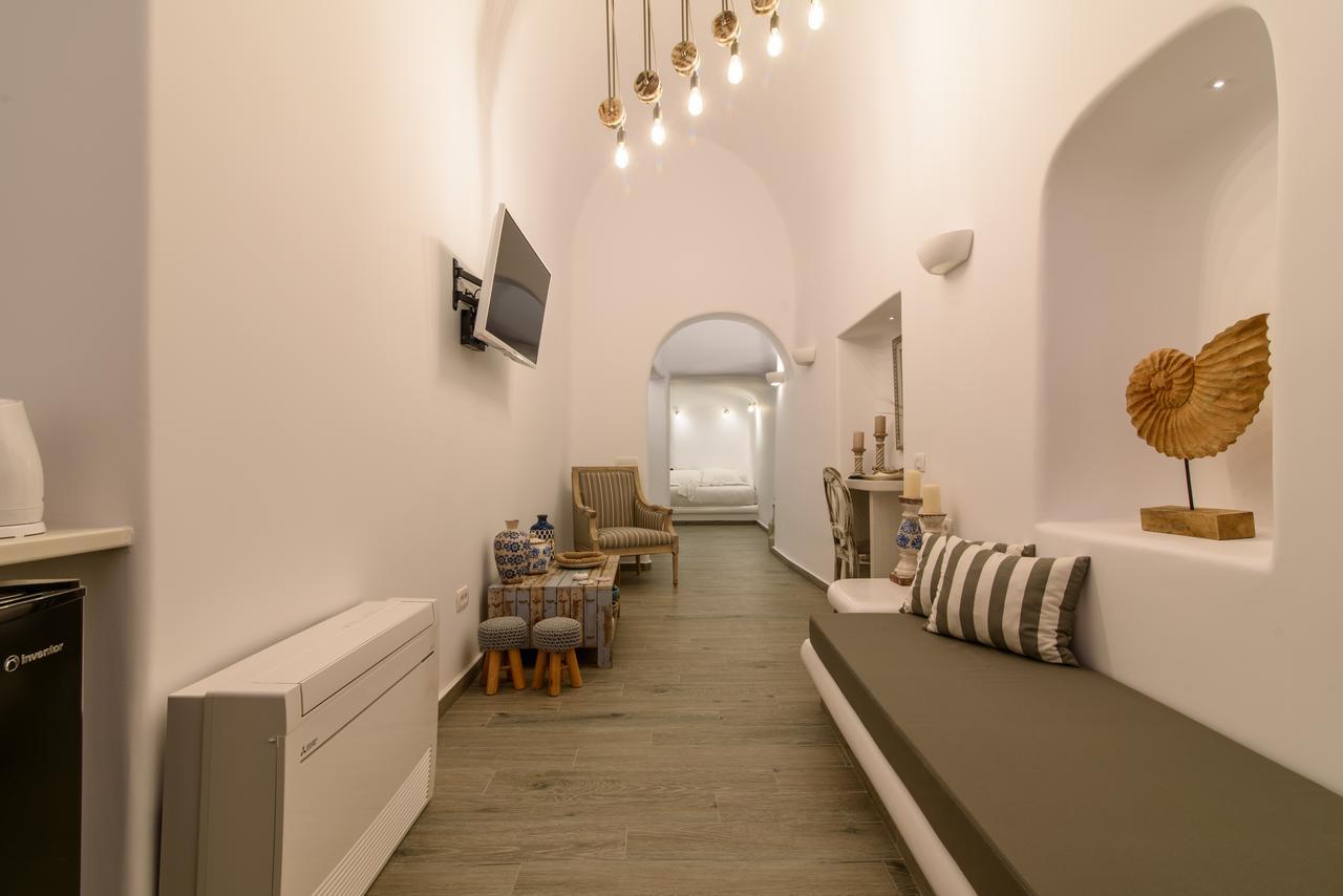 Angel Luxury Suites Фира Екстериор снимка