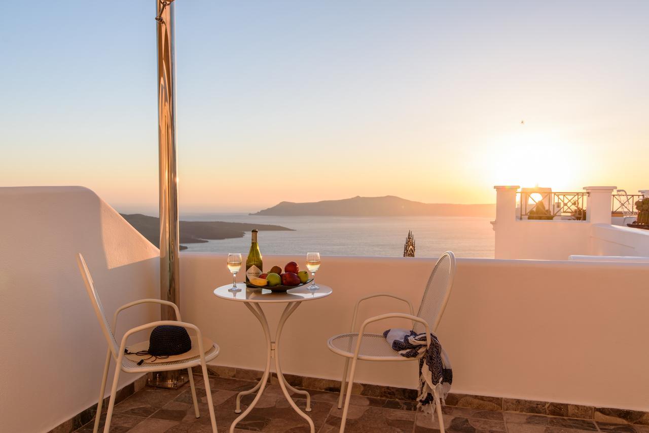 Angel Luxury Suites Фира Екстериор снимка