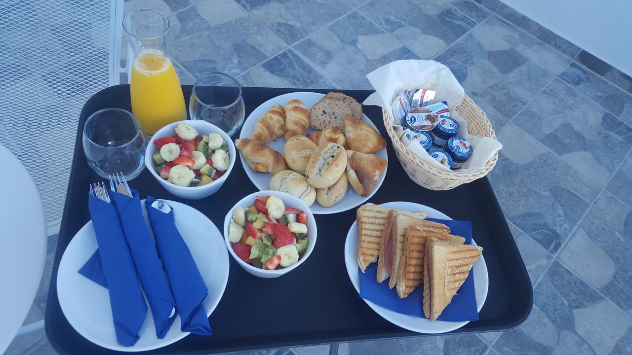 Angel Luxury Suites Фира Екстериор снимка