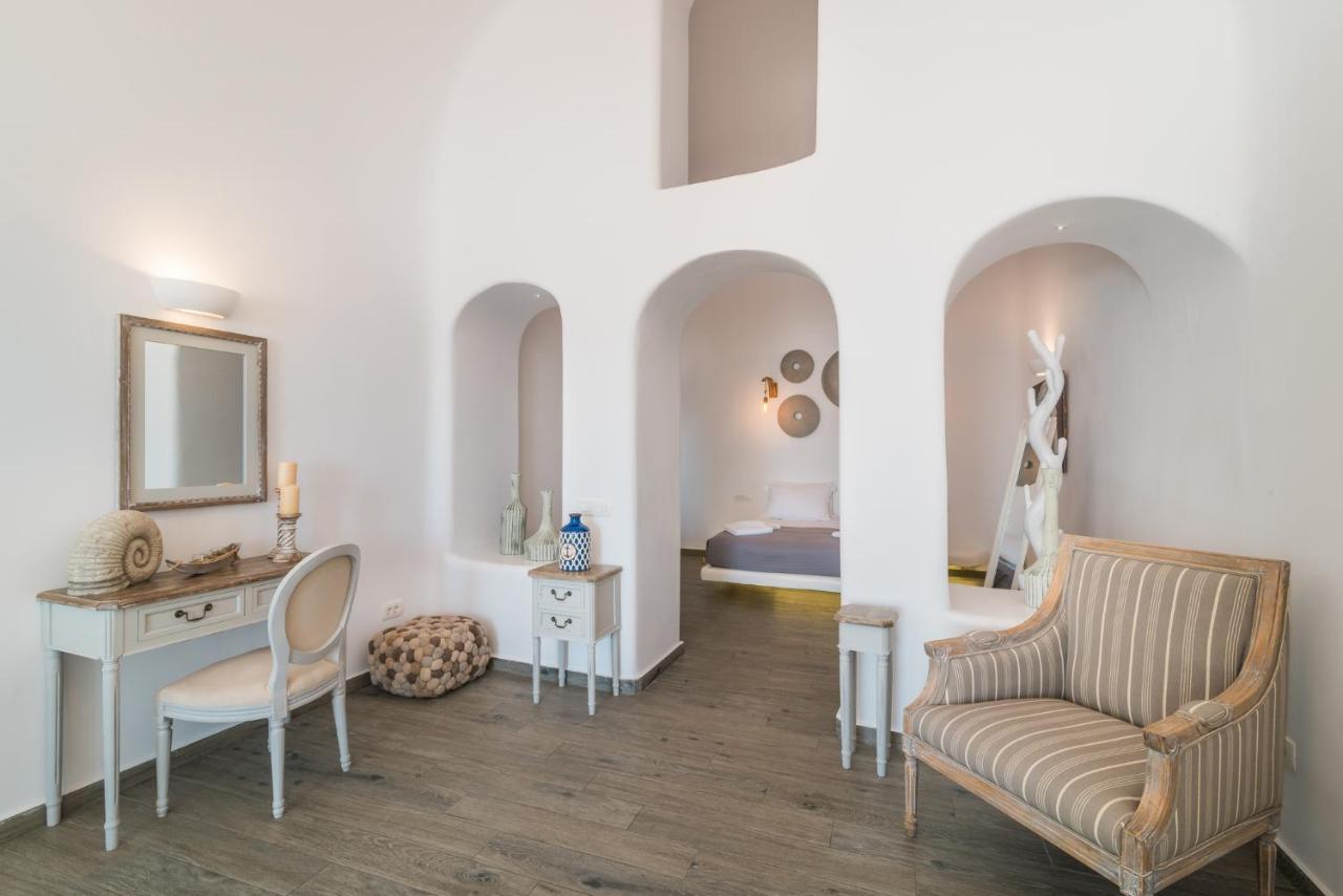 Angel Luxury Suites Фира Екстериор снимка