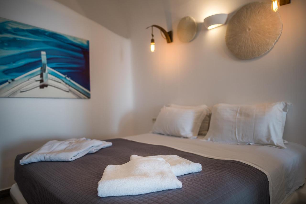 Angel Luxury Suites Фира Екстериор снимка
