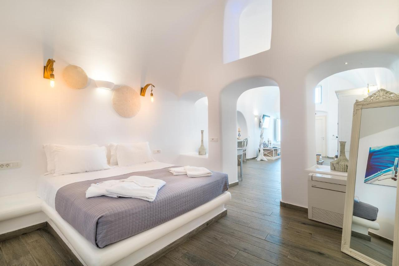 Angel Luxury Suites Фира Екстериор снимка