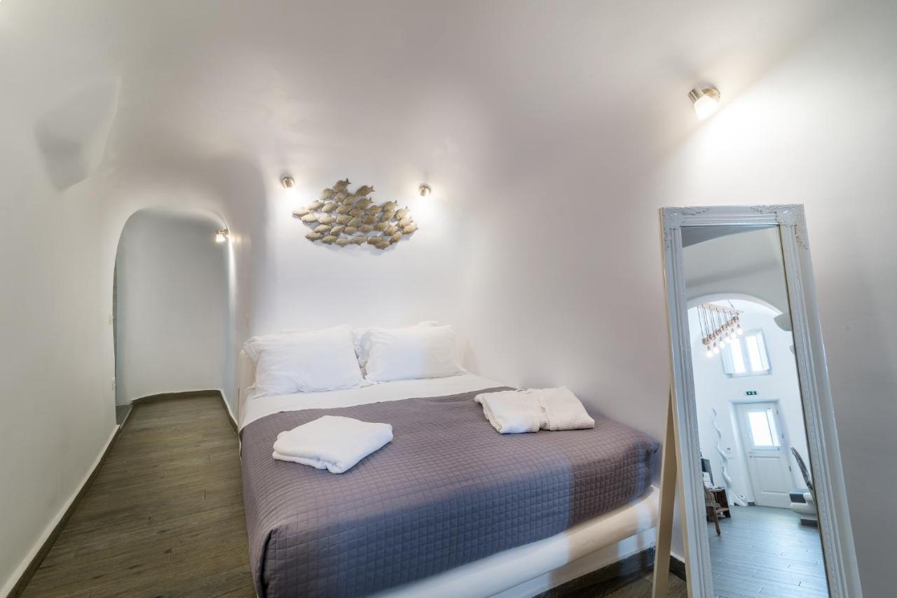 Angel Luxury Suites Фира Екстериор снимка