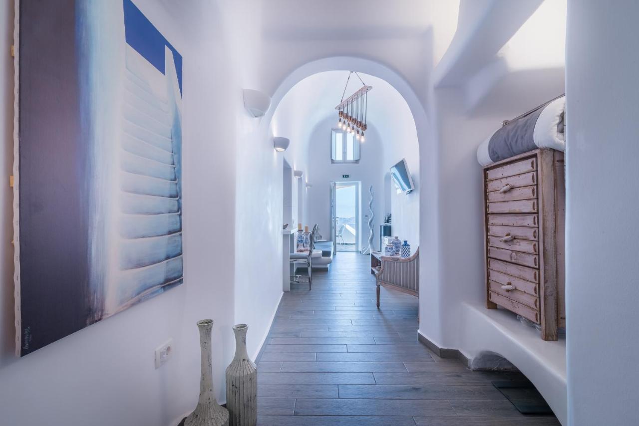 Angel Luxury Suites Фира Екстериор снимка