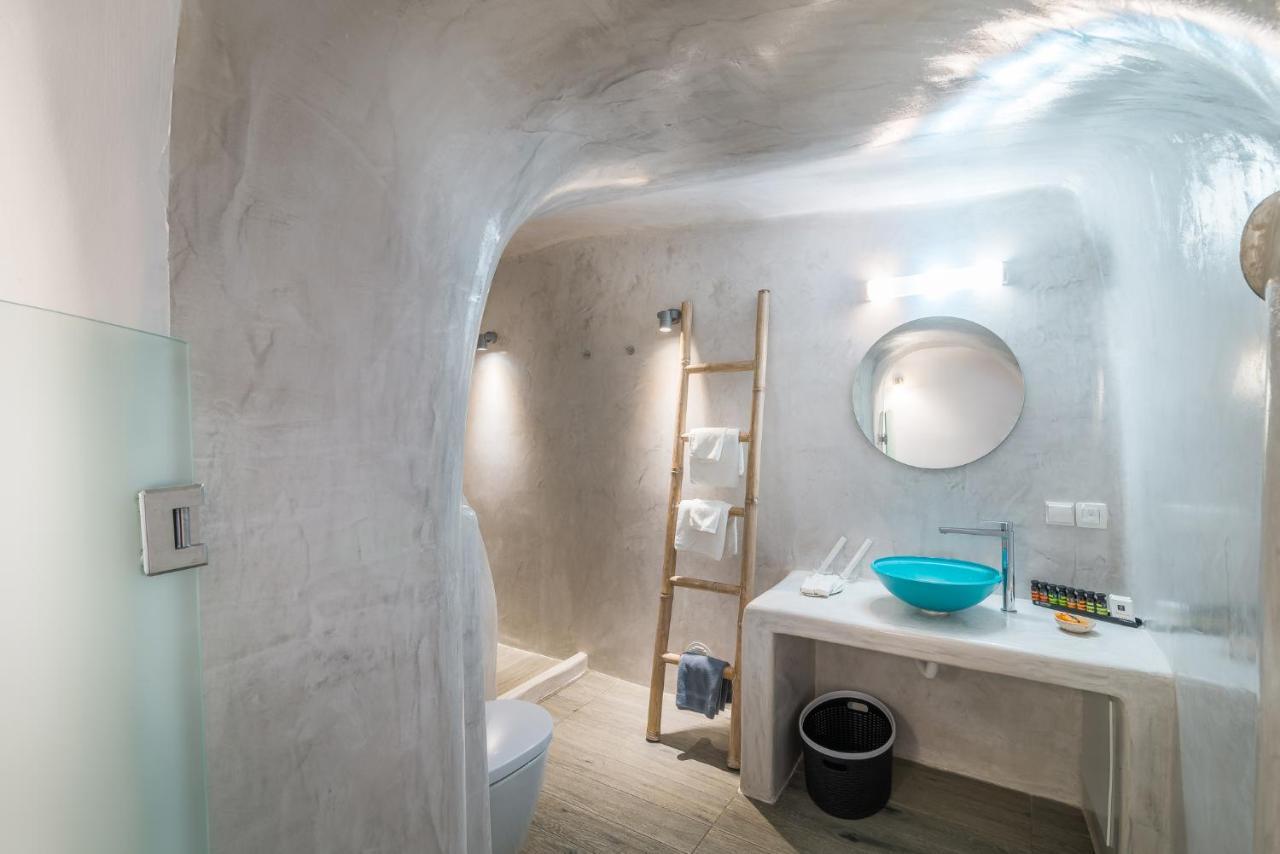 Angel Luxury Suites Фира Екстериор снимка