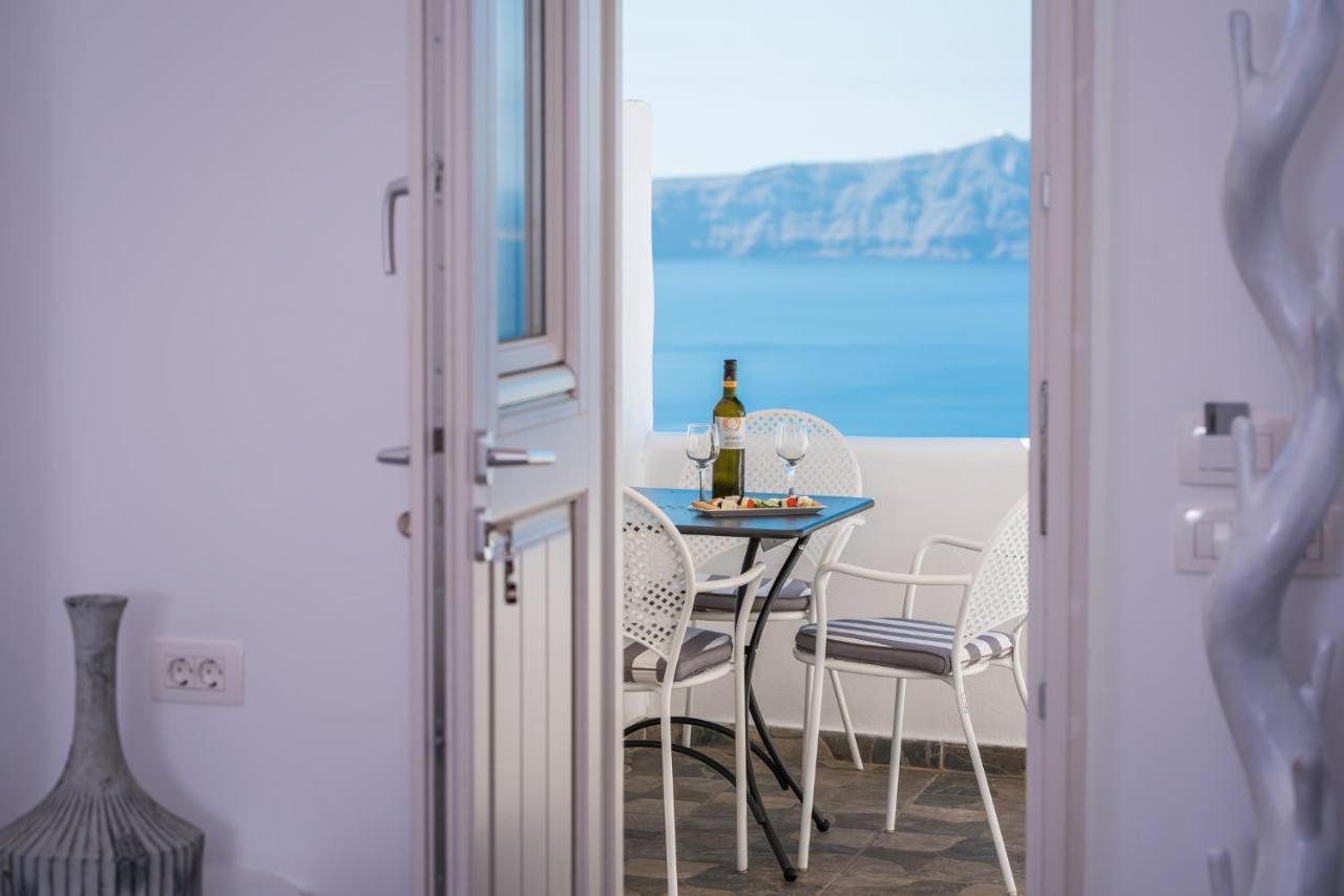 Angel Luxury Suites Фира Екстериор снимка