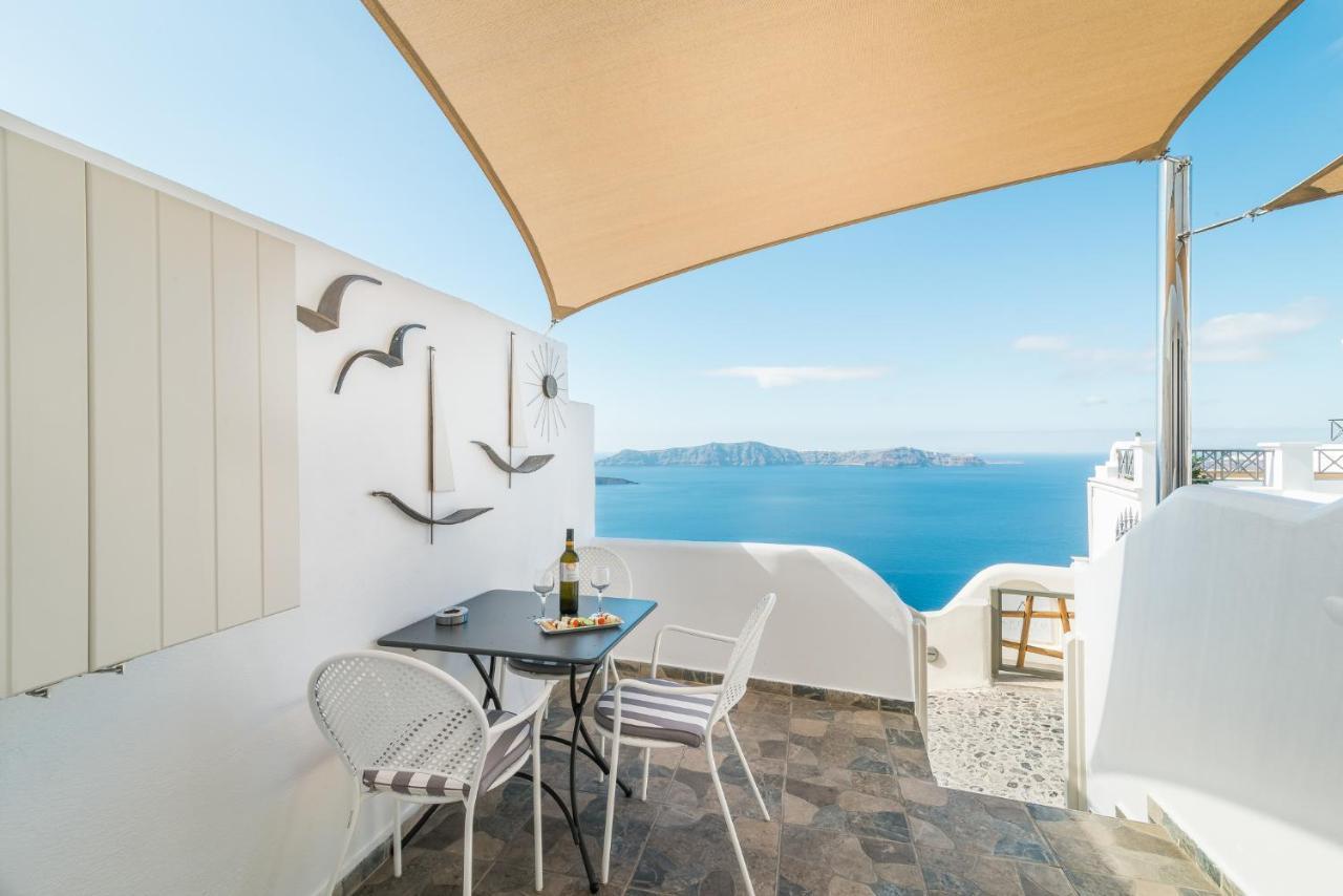 Angel Luxury Suites Фира Екстериор снимка